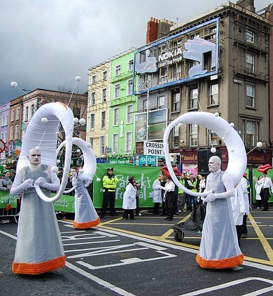 parade performance 18 big pic.jpg