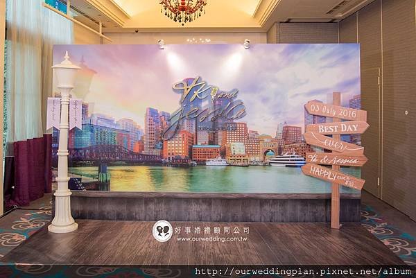 波士頓Charles River河畔城市風光主背板.jpg