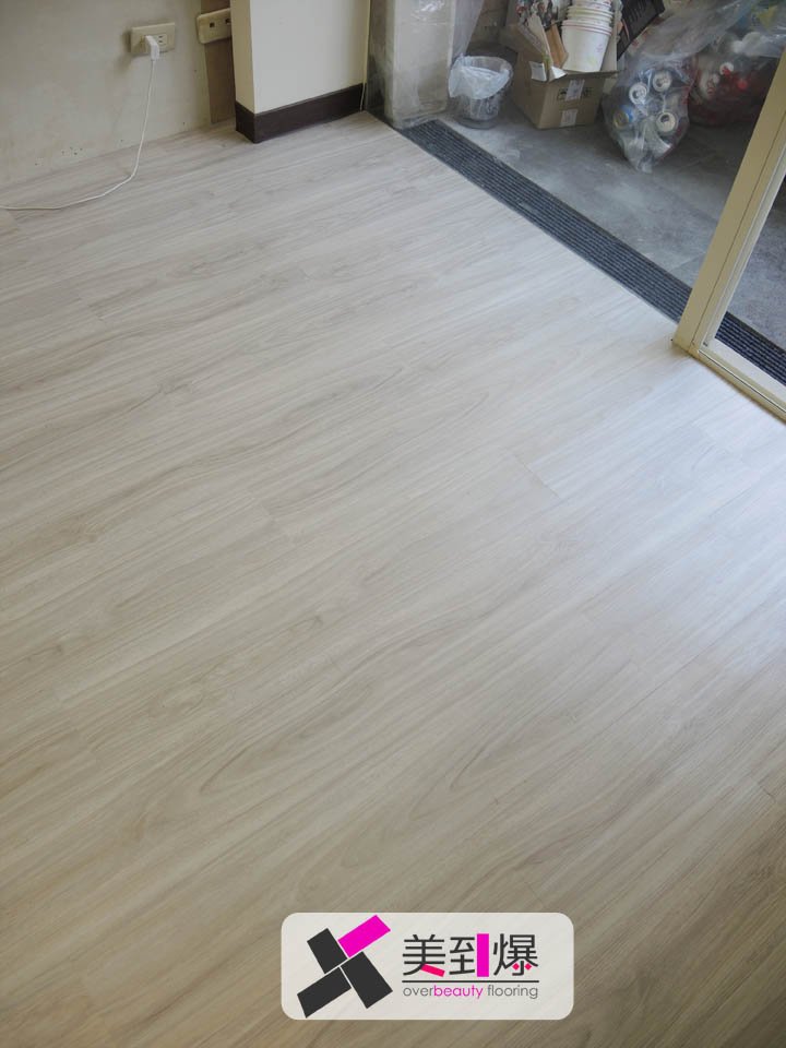 Floorworks 福樂系列 X-7213 2.5mm 塑膠地板施工