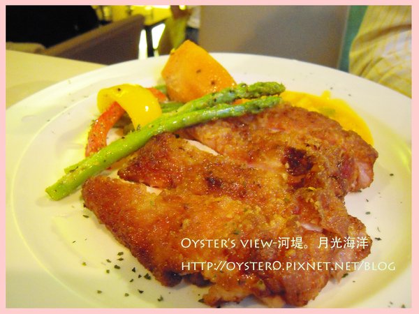 Oyster’s view-河堤。月光海洋22.jpg