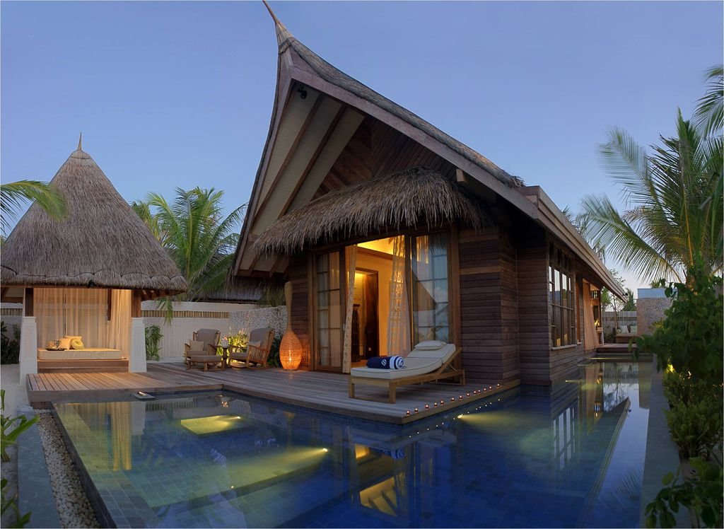 11 Jumeirah Vittaveli1.jpg