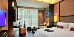 11 Jumeirah Shanhai16(delux room).jpg