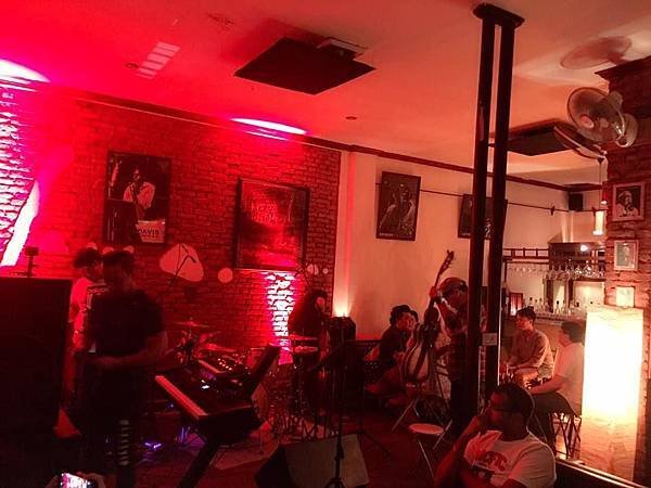 Jazzy Brick jazz Bar(VTE1.jpg