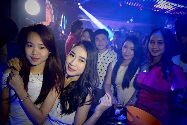 sexy lao girls vientiane.jpg