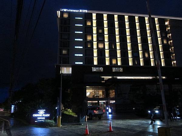 Crown plaza (3).JPG