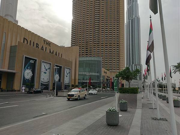 DUBAI MALL (1).jpg