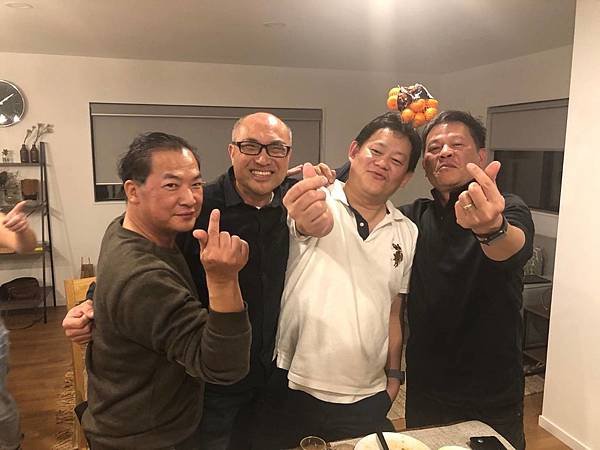 Ricky家宴(4瓶.jpg