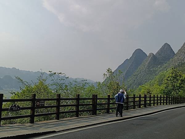 萬峯林景區 (將軍峰及大順峰3) (1).jpg