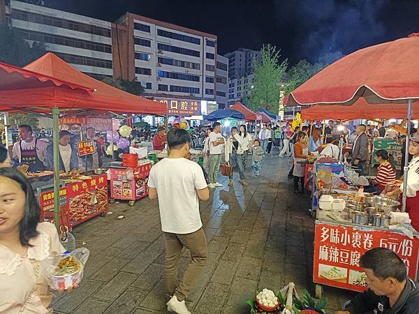 興義街心花園（八卦金街） (3).jpg