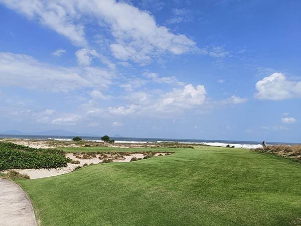 Hoiana Shores Golf Club 會安(sea1.jpg