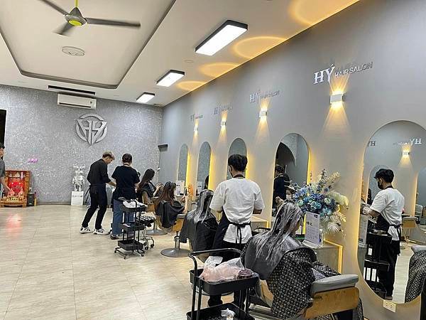 HÝ Hair Studio( 09 Hùng Vương,專業洗護5.jpg