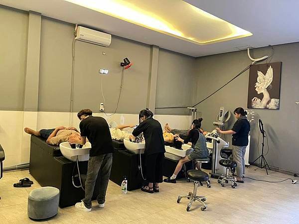 HÝ Hair Studio( 09 Hùng Vương,專業洗護6.jpg