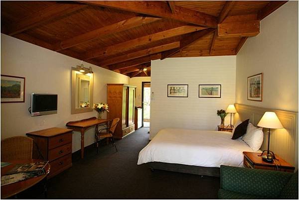 HUNTER RESORT(ROOM).jpg