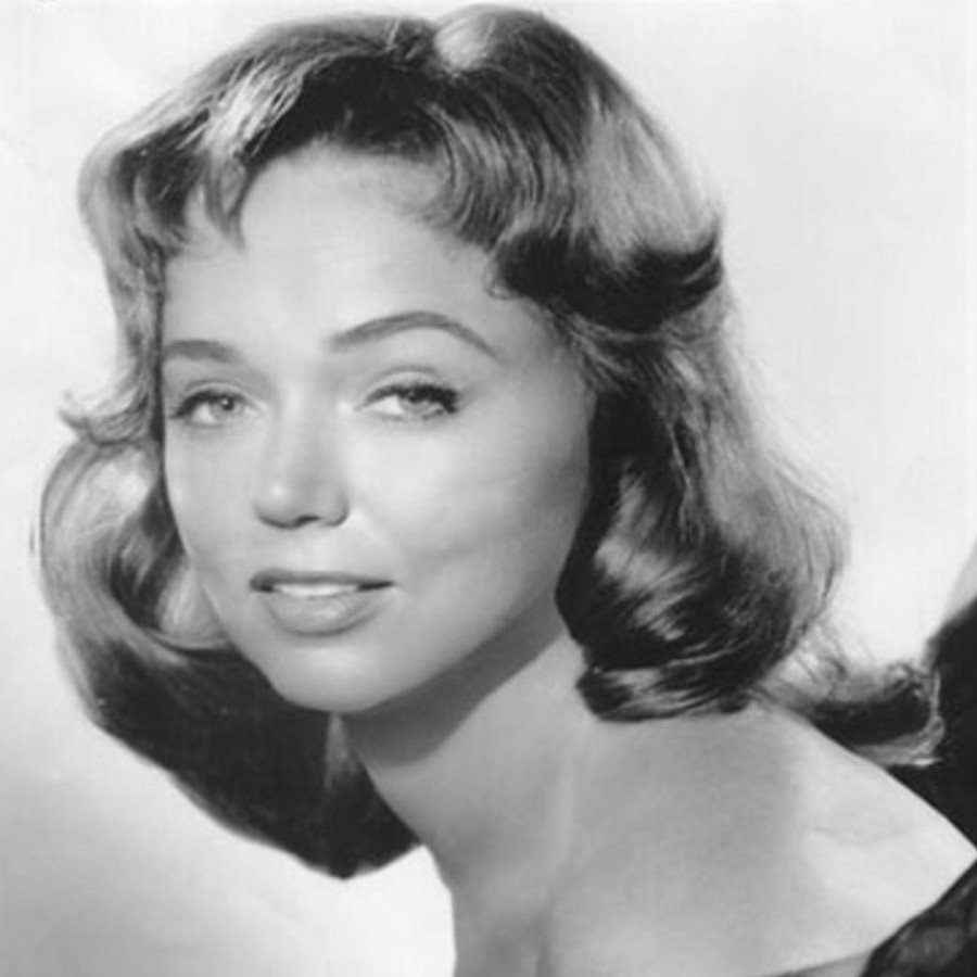 529 Yvette Vickers 伊薇特．威格士 (1928年 美國演員、模特、歌手)01