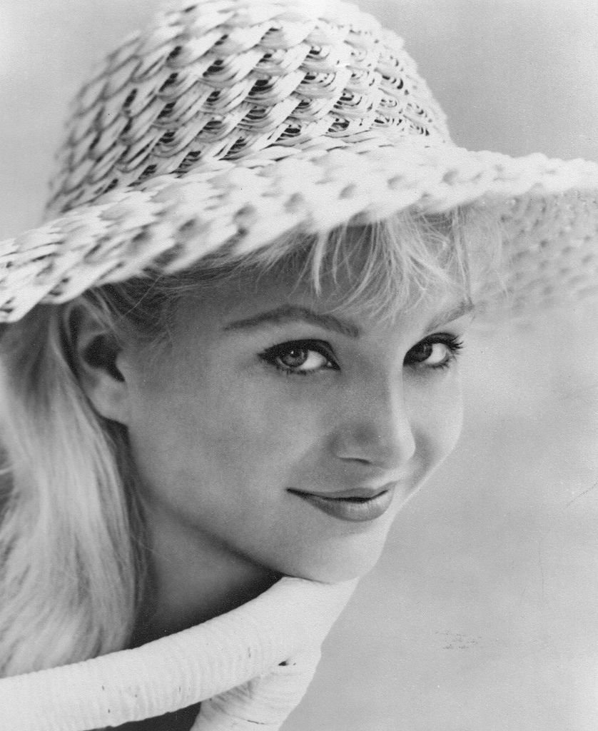 539 Susan Oliver 蘇珊．奧利弗 (1932年-1990年 美國演員、電視導演、飛行員)01