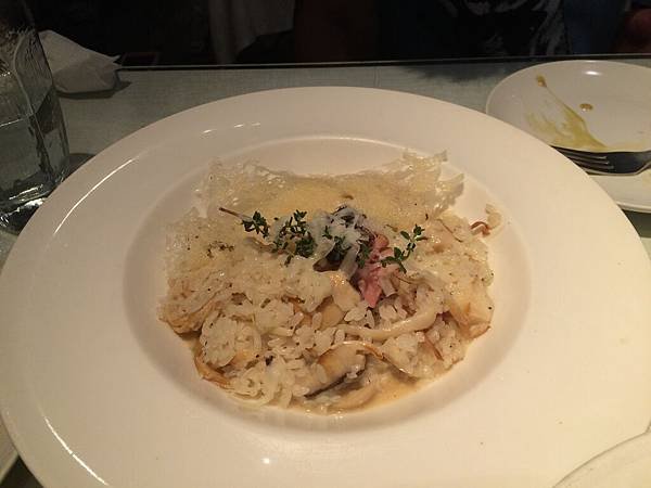 手機上傳-20150705古拉爵羅斯福路店+碧潭16.JPG