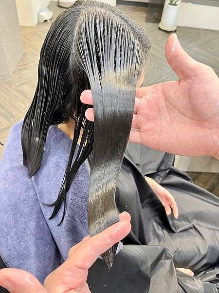 想想沙龍Siang Hair Salon ｜層次剪 ｜縮毛矯