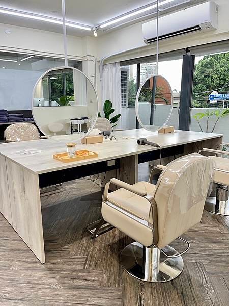 想想沙龍Siang Hair Salon ｜層次剪 ｜縮毛矯