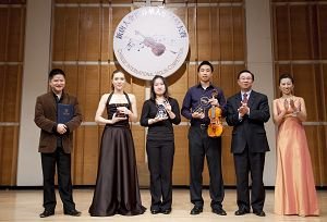 2010-11-1-violin-competition-01--ss.jpg