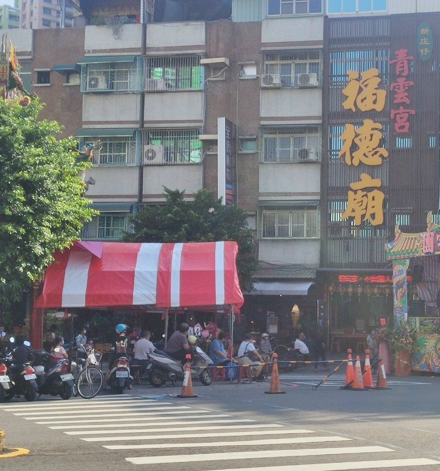 高雄春梅茶坊街景.jpg