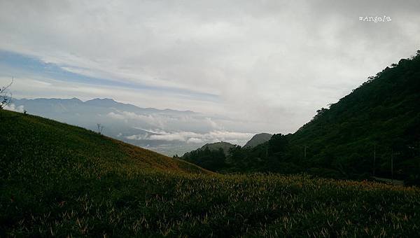 山間雲景.jpg