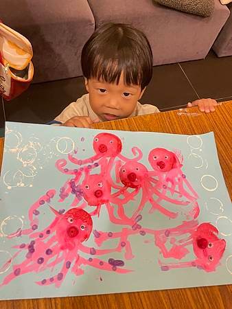 丹麥9-1洞穴小章魚