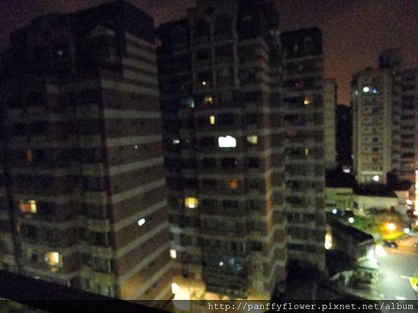 眾人皆睡我獨醒的夜