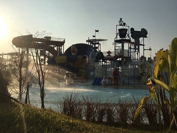 waterpark.jpg