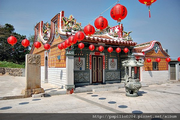 金門峰上嚴禁戕損佔耕邱良功母封塋碑