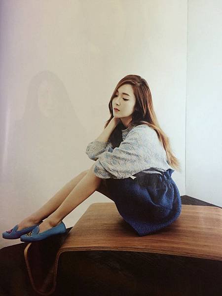 girls-generation-snsd-jessica-on-harpers-bazaar-magazine-may-2014-issue