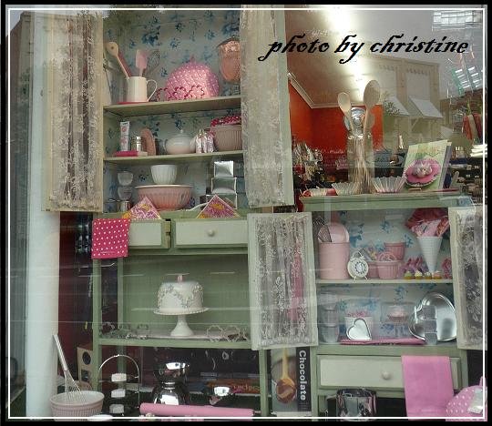 【The Home Provedore】-window display