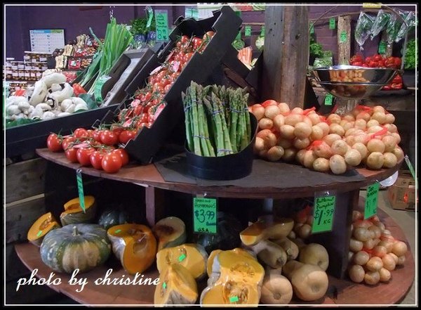 【The Forbidden Fruit Store】on Highway 1