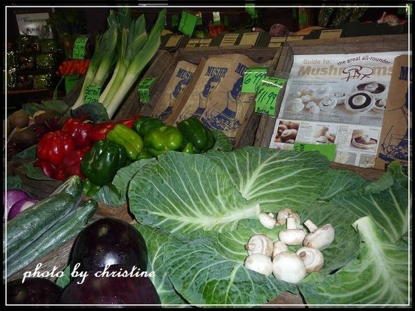 【The Forbidden Fruit Store】on Highway 1