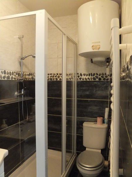 bathroom2
