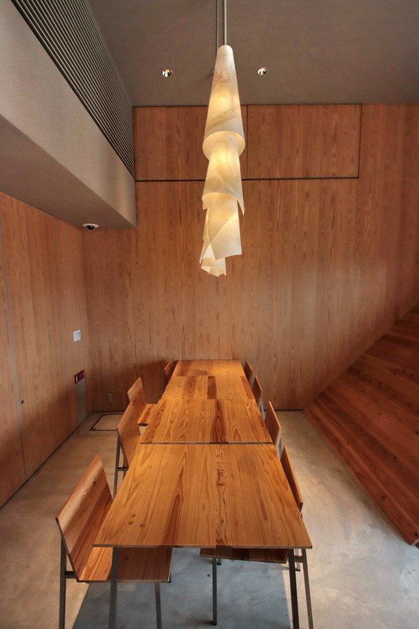 日本鳥取｜高濱咖啡館Takahama Café。隈研吾設計。