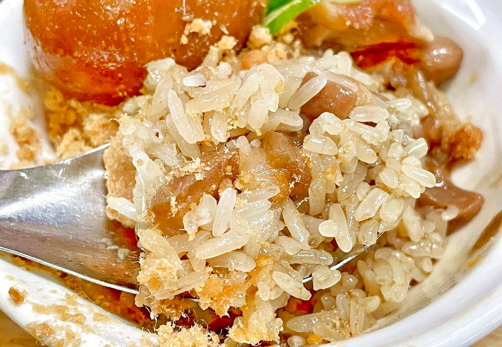 台南中西區。水仙宮粽葉米糕vs.黃家鱔魚意麵︱人氣小吃同店面
