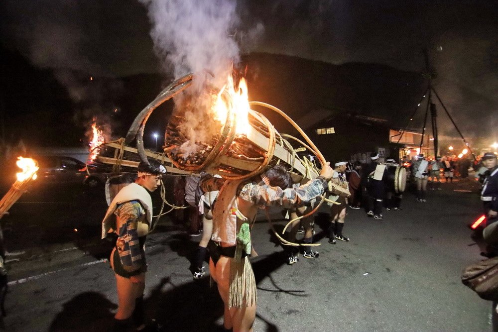 日本京都。鞍馬火祭︱日本三大火祭