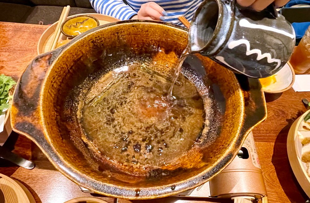 日本鳥取。匠咖啡館 (たくみ珈琲店)︱文青風咖啡館裡吃和牛壽