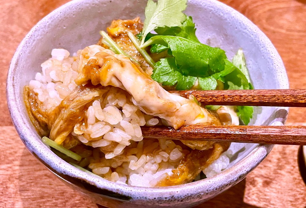 日本鳥取。匠咖啡館 (たくみ珈琲店)︱文青風咖啡館裡吃和牛壽