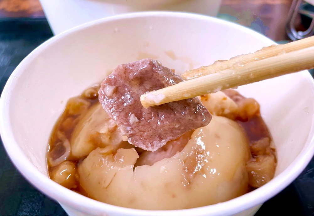 捷運龍山寺站。一甲子餐飲︱連續5年米其林必比登。古早味焢肉飯
