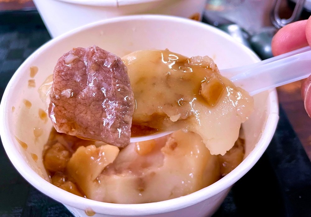 捷運龍山寺站。一甲子餐飲︱連續5年米其林必比登。古早味焢肉飯