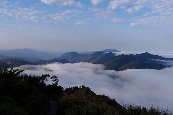 隙頂二延平步道頂端觀景台