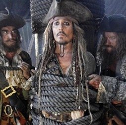 johnny-depp-first-photo-on-pirates-5-set