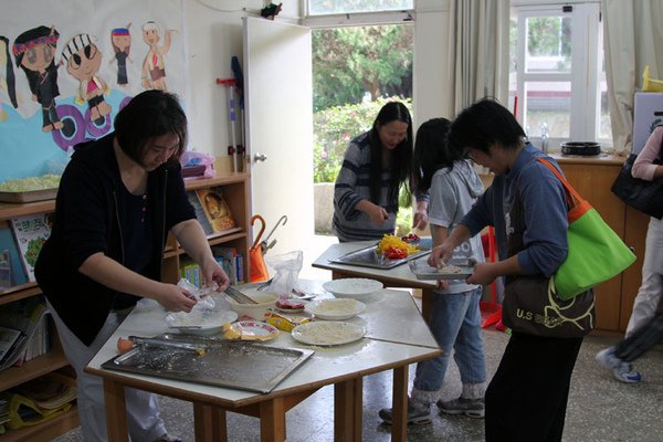 20101202  中年級法式藍帶豬排 (41).jpg