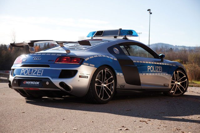 police r8