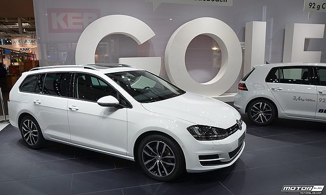 VW_Golf_Variant_at_Hannover_Messe_(8713345559)