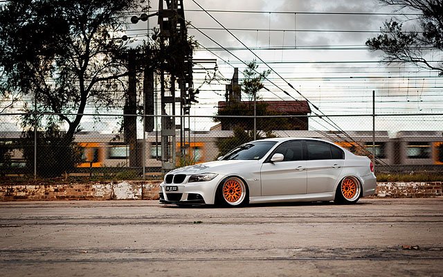 car-wheels-tuning-bmw-e90-320d-hd-wallpaper-2560x1600