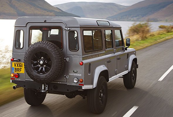 2012-land-rover-defender-590x400p