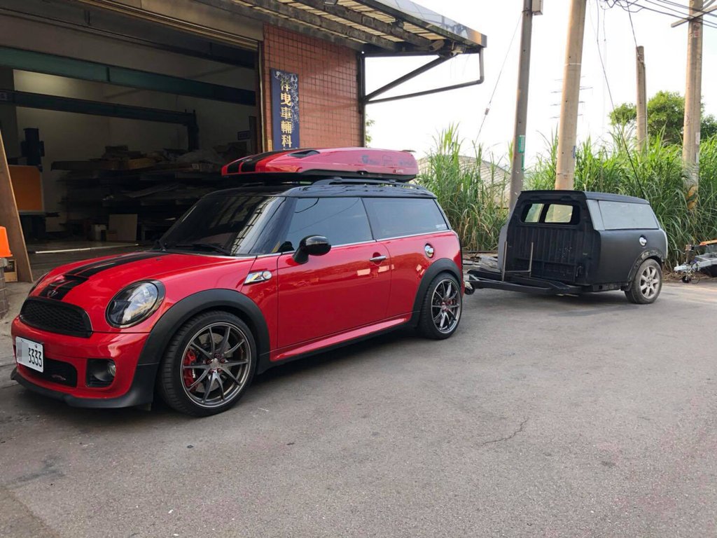 MINI COOPER Clubman R55-3