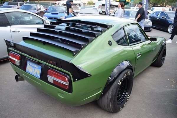 rear louver 240z